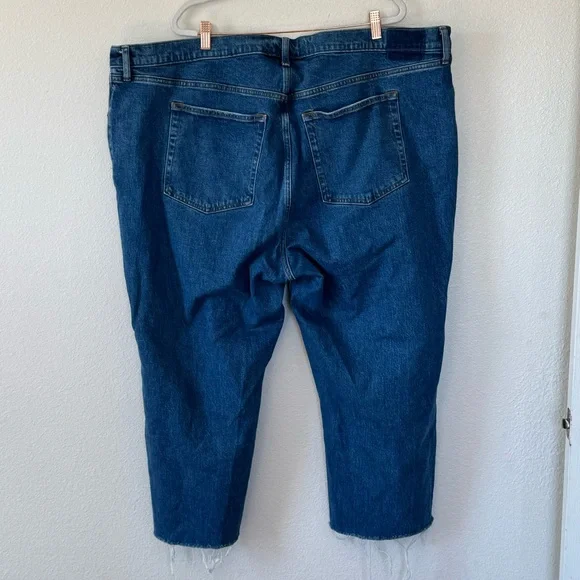 Abercrombie Fitch Curve Love The 90s Relaxed High Rise Jeans Raw Hem Crop 37 - Picture 2 of 7